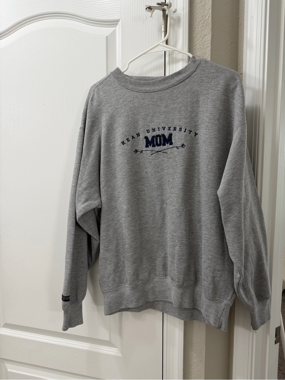 Jansport Kean University “Mom” Sweatshirt - Picture 2 of 8